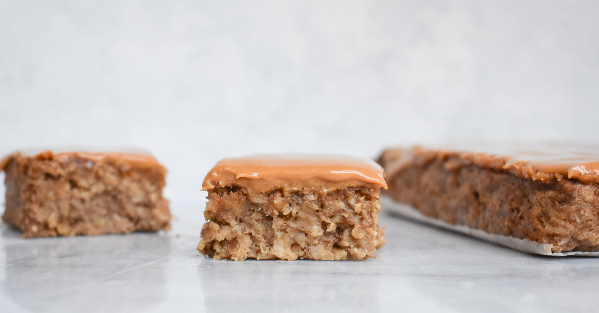 low-FODMAP Peanut Butter Banana Oatmeal Bar