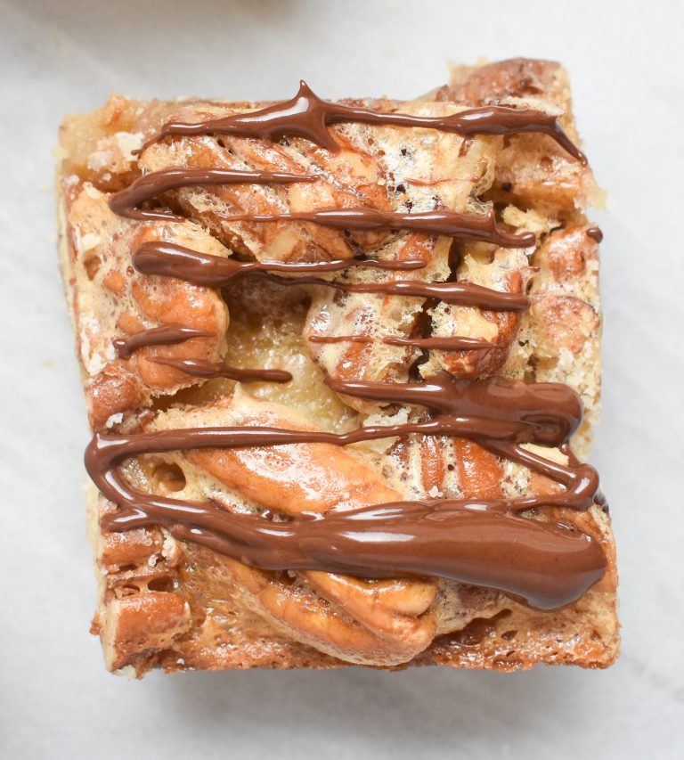 LowFODMAP Pecan Pie Bars with Chocolate Drizzle; Glutenfree Rachel Pauls Food