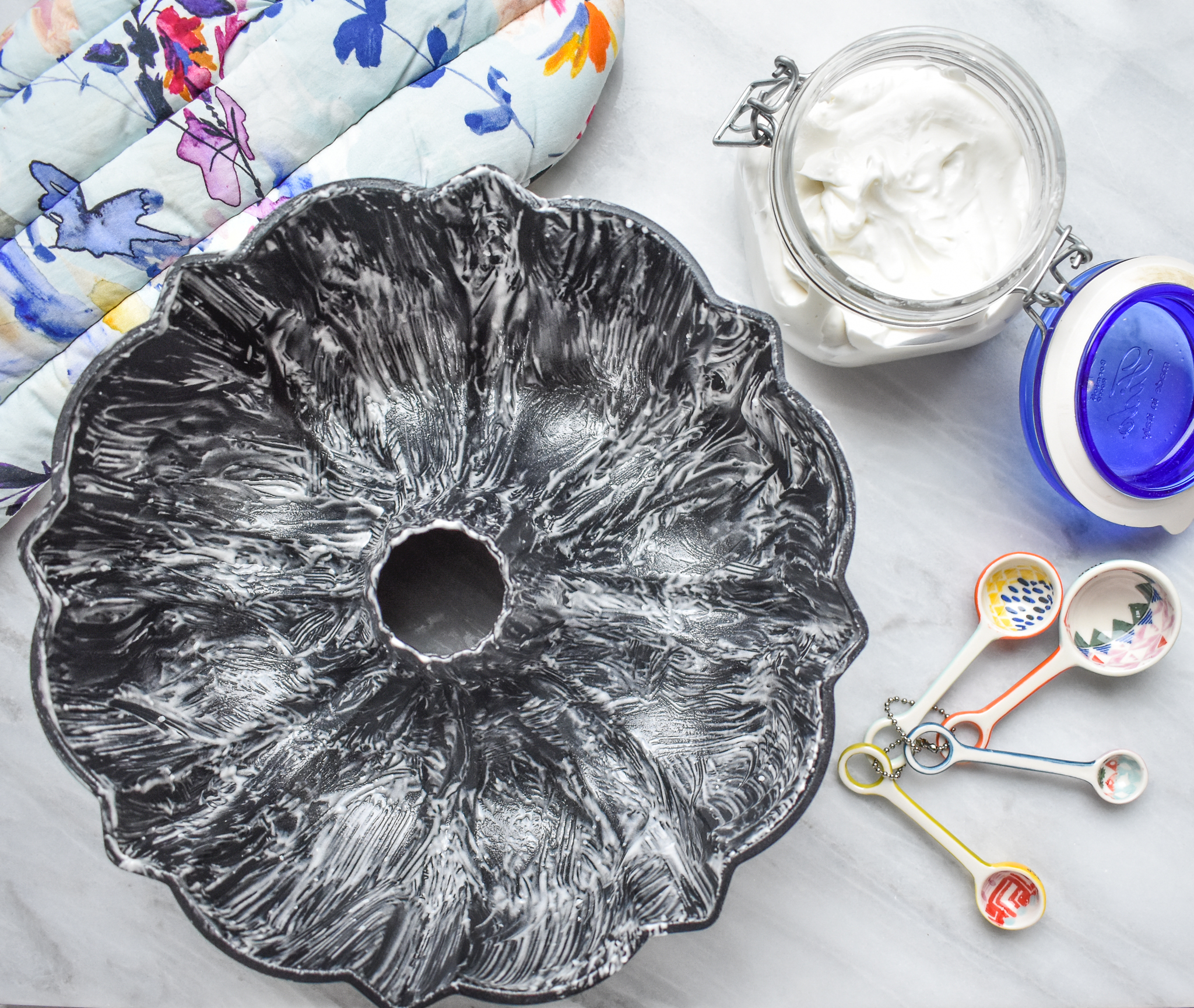 Ceramic Bundt Pan - The Spunky Coconut