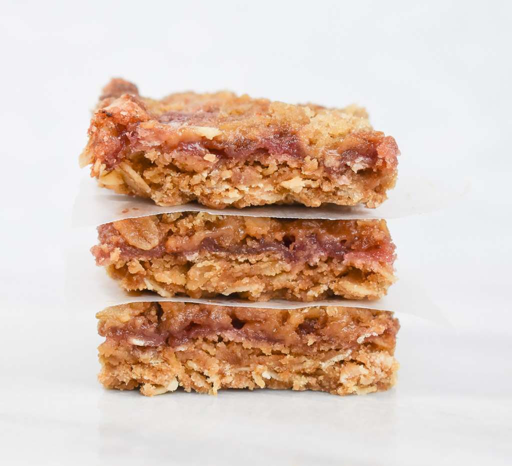 low fodmap strawberry oat bar