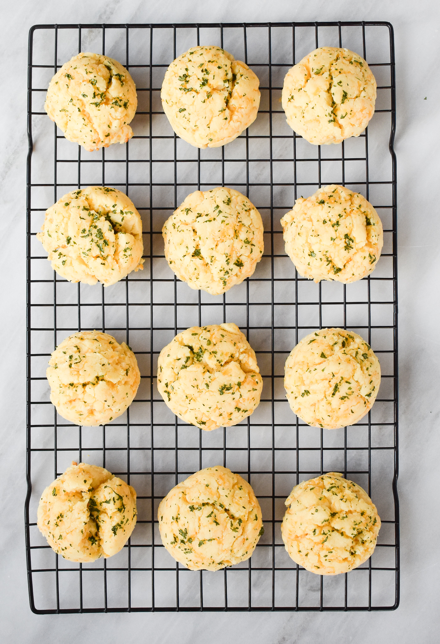 Copycat Red Lobster Cheddar Bay Biscuits - I Wash You Dry