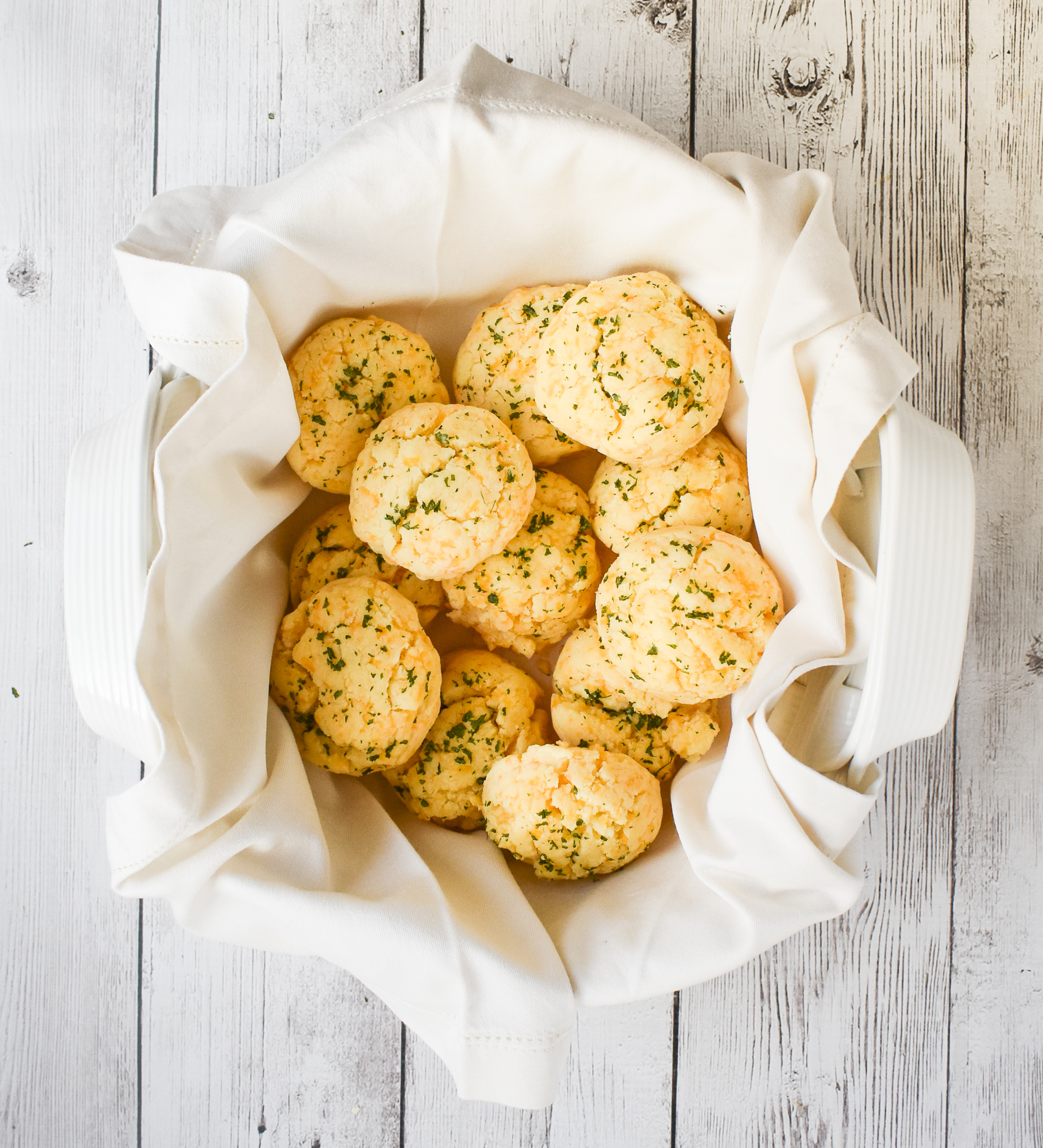 Red Lobster Cheddar Bay Biscuit Mix: A Review