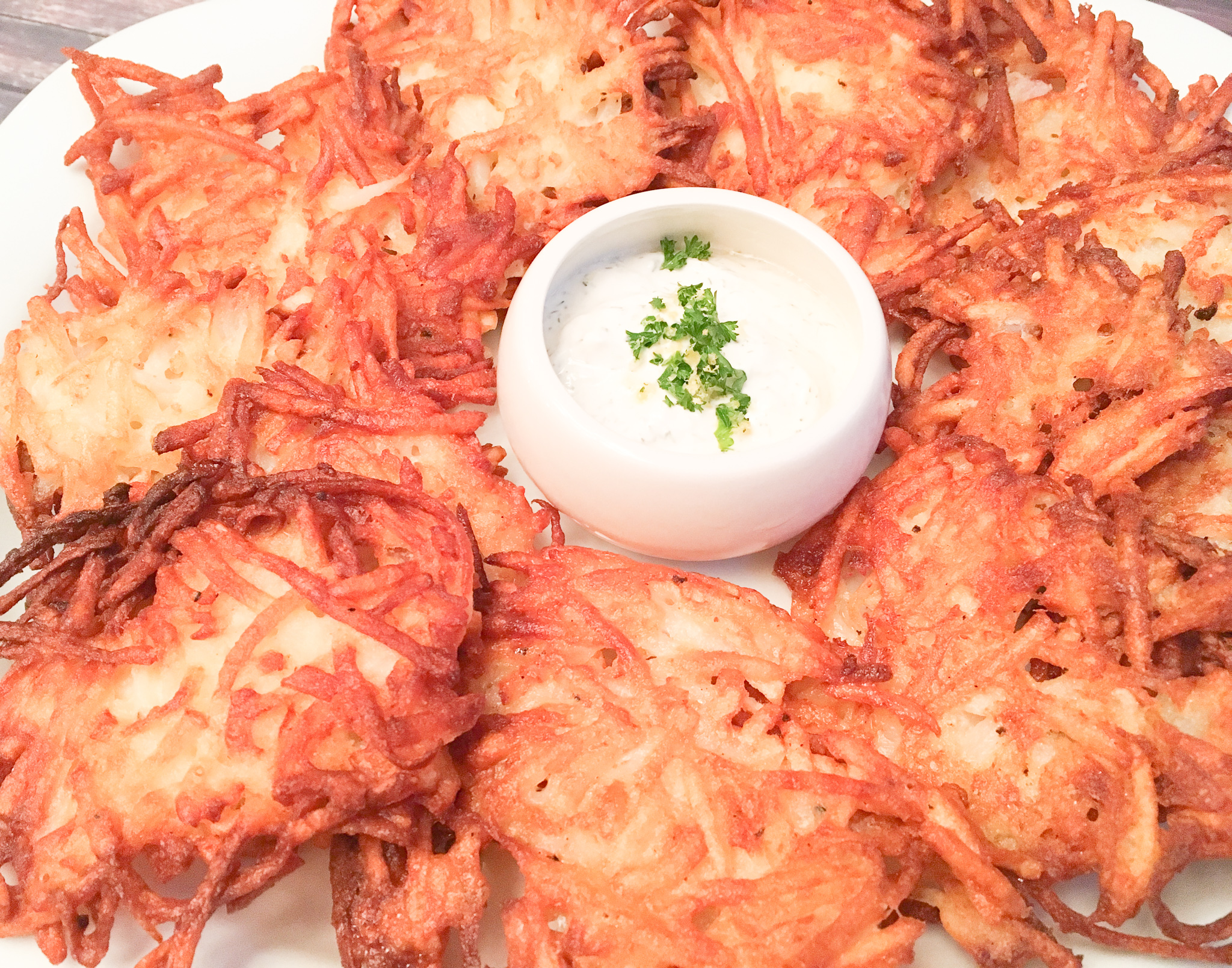 sizzling-low-fodmap-potato-pancakes-latkes-gluten-free-dairy-free